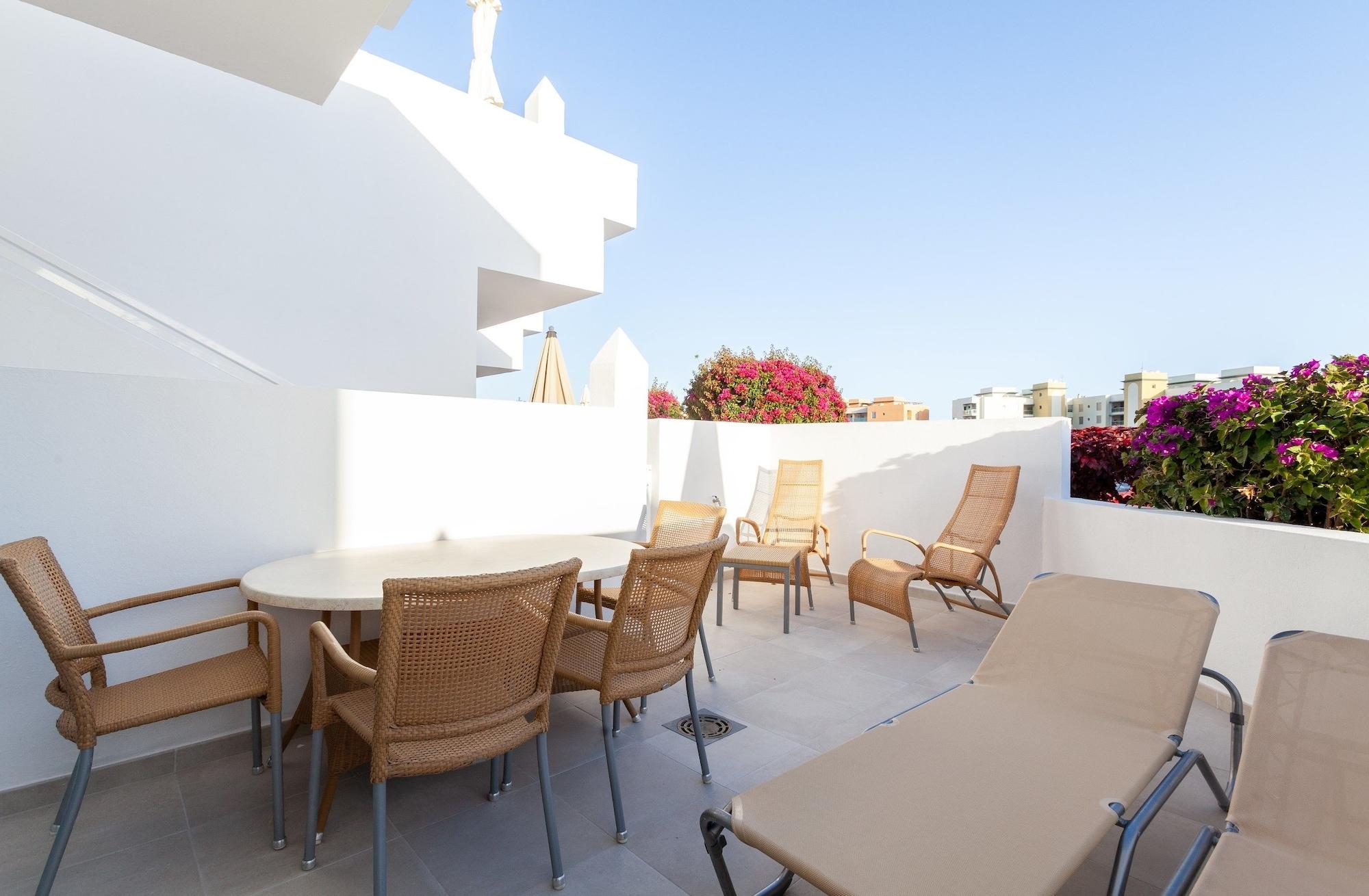 Wyndham Residences Golf Del Sur サンミゲル・デ・アボナ エクステリア 写真