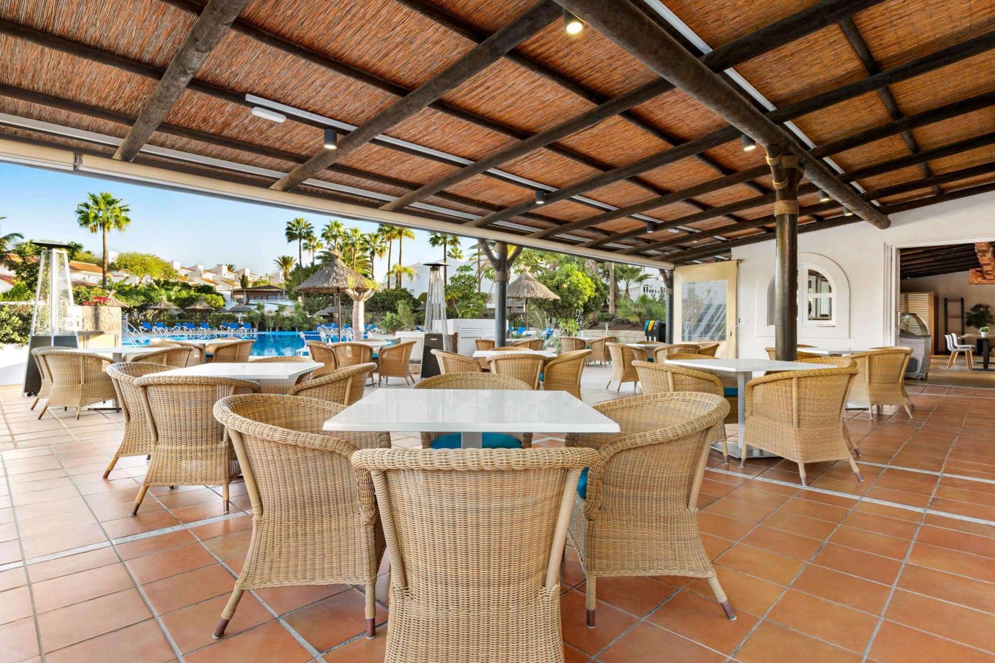 Wyndham Residences Golf Del Sur サンミゲル・デ・アボナ エクステリア 写真