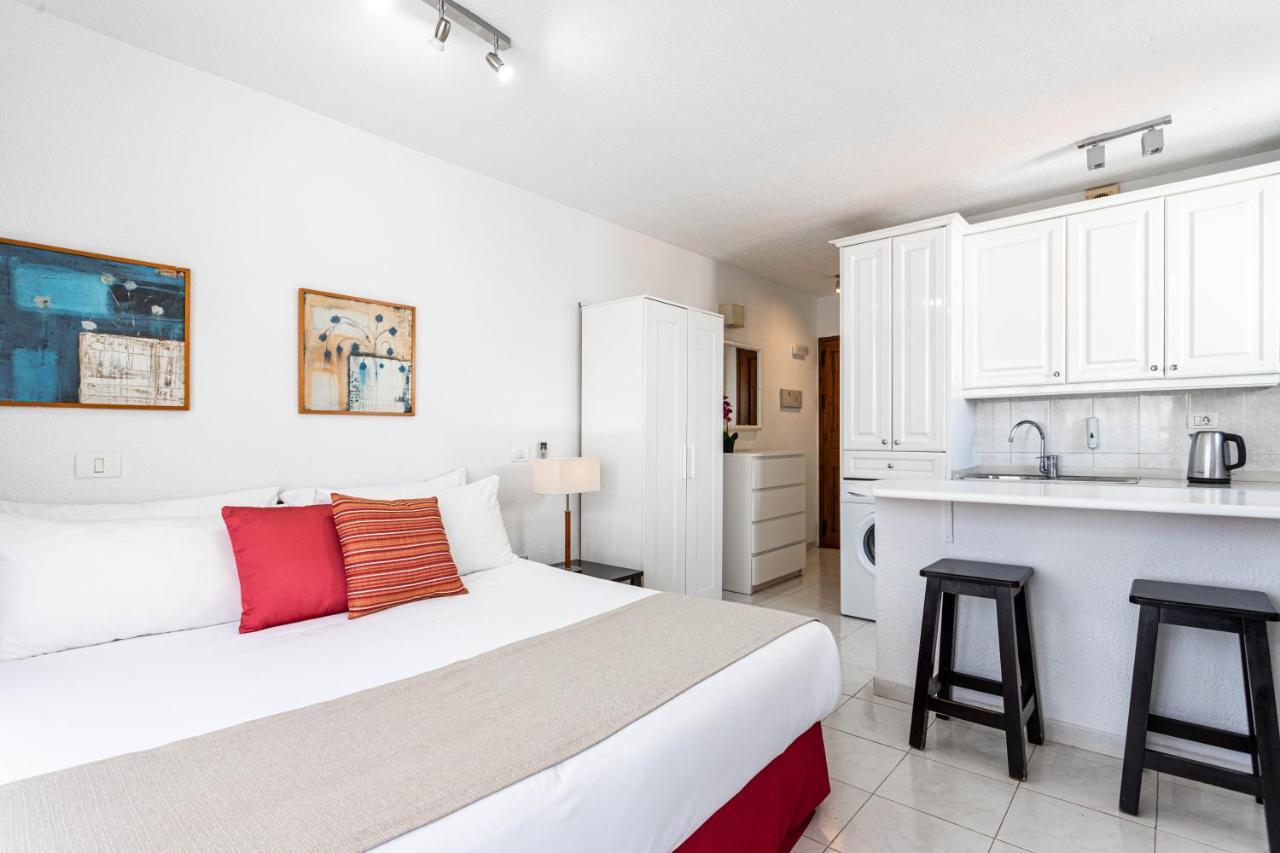 Wyndham Residences Golf Del Sur サンミゲル・デ・アボナ エクステリア 写真
