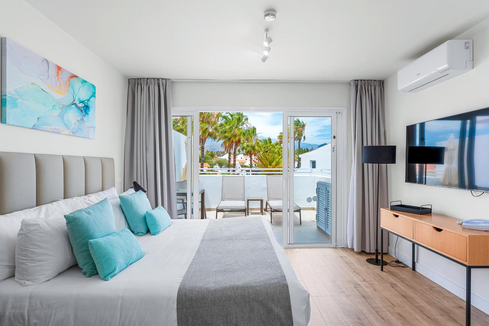 Wyndham Residences Golf Del Sur サンミゲル・デ・アボナ エクステリア 写真